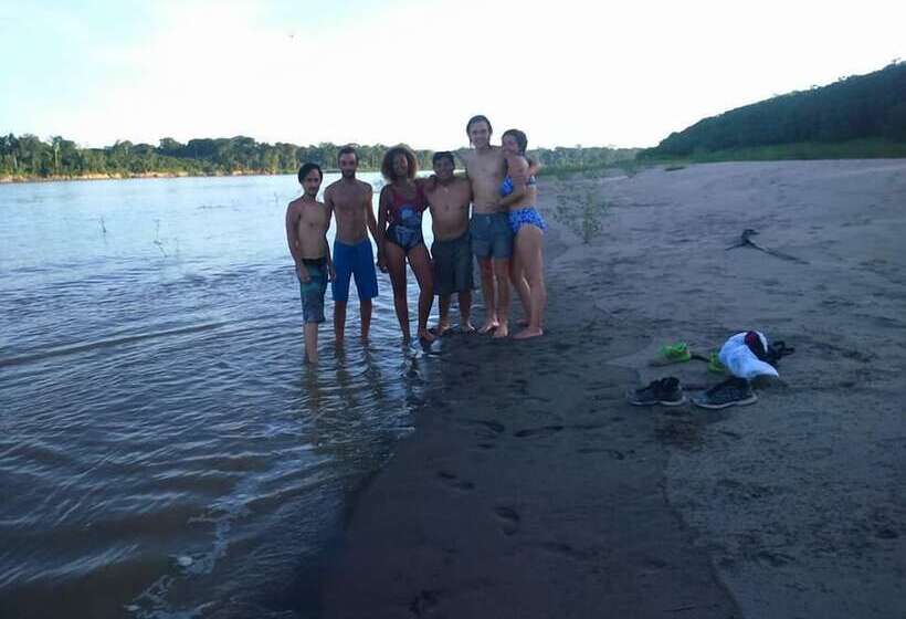 هتل Amazon Lodge Tambopata