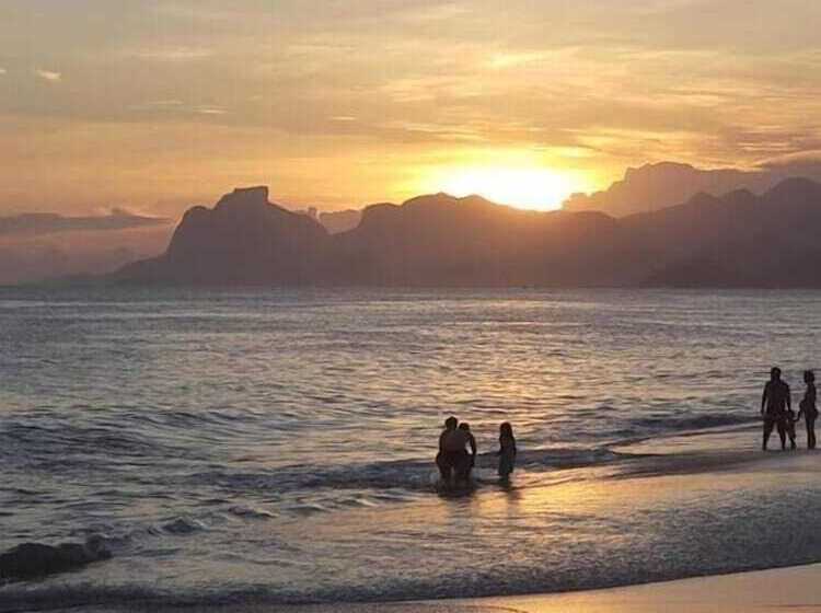 בית מלון כפרי Camboinhas Bed And Breakfast