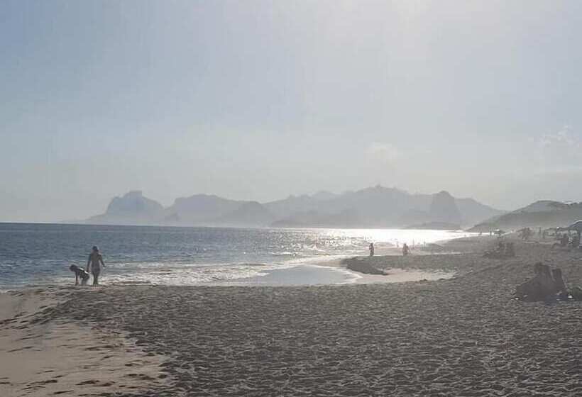 בית מלון כפרי Camboinhas Bed And Breakfast