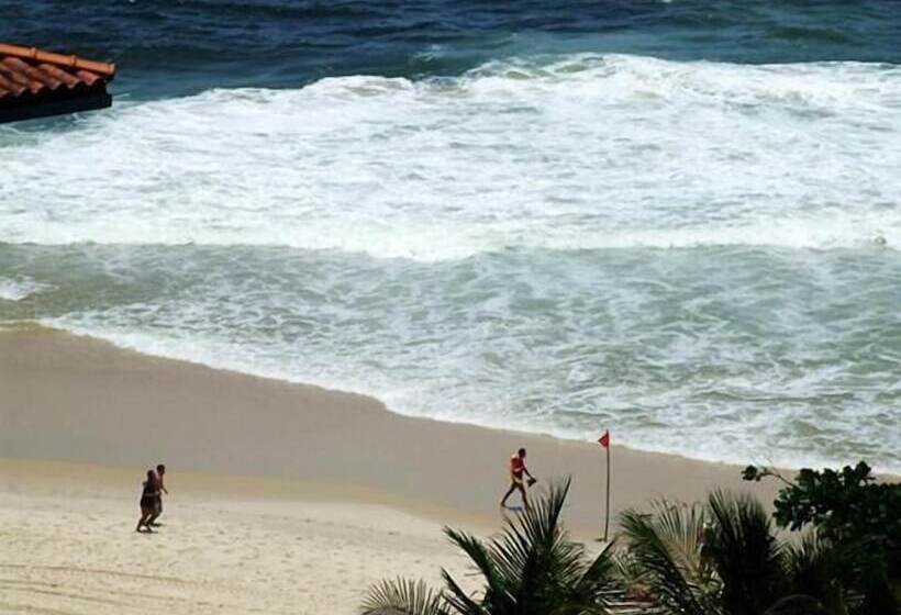 בית מלון כפרי Camboinhas Bed And Breakfast