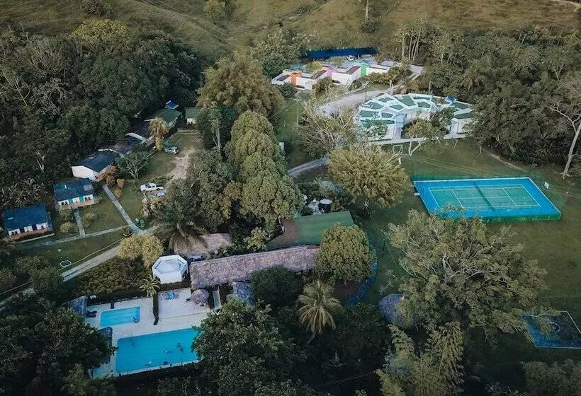 Hotelli Los Colores Ecoparque