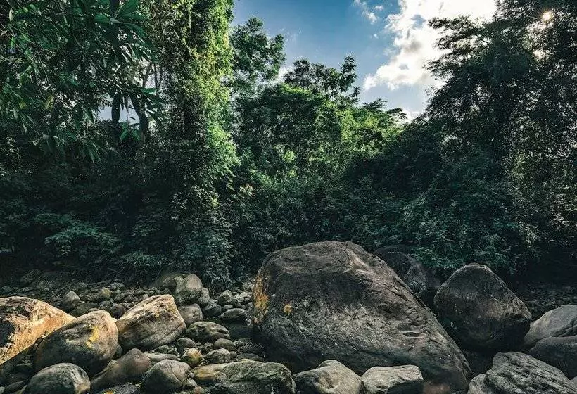 هتل Huingos Eco Lodge