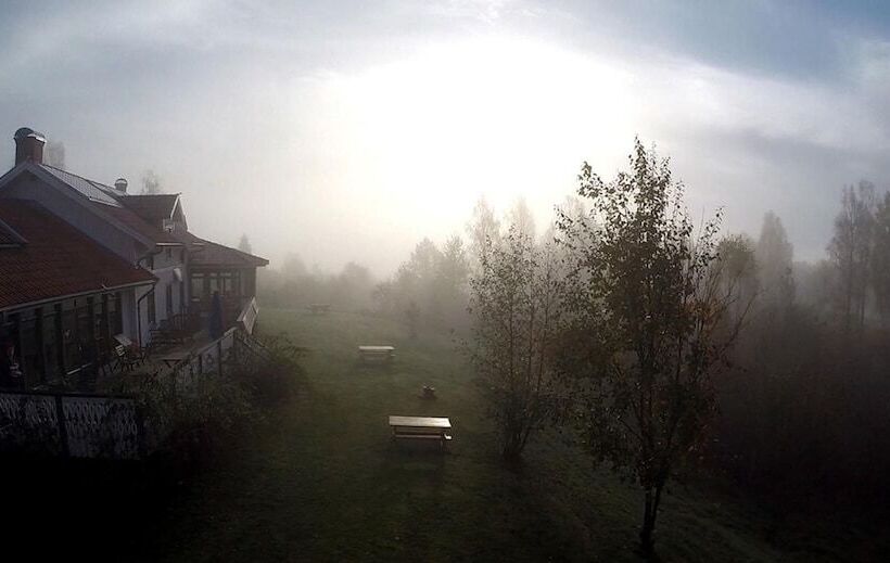 בית מלון כפרי Tingvall B&b Eco Lodge