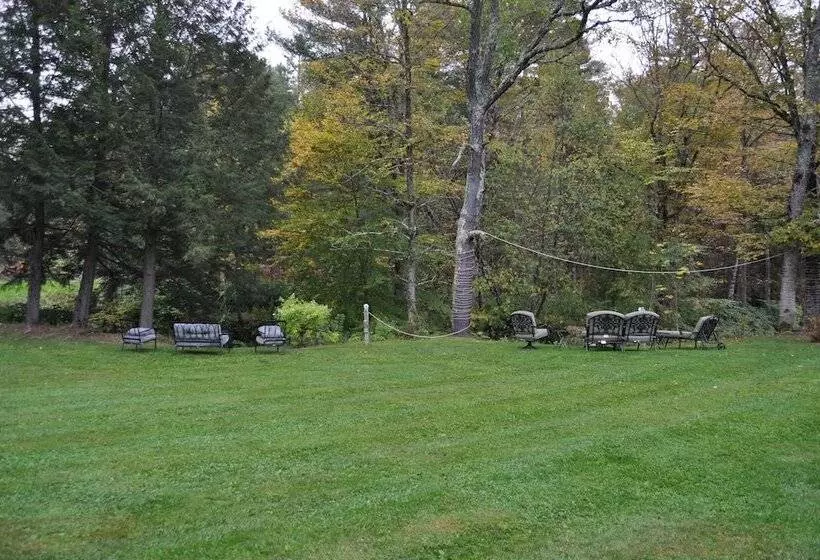 Hotelli Willoburke Boutique Inn & Nordic Spa