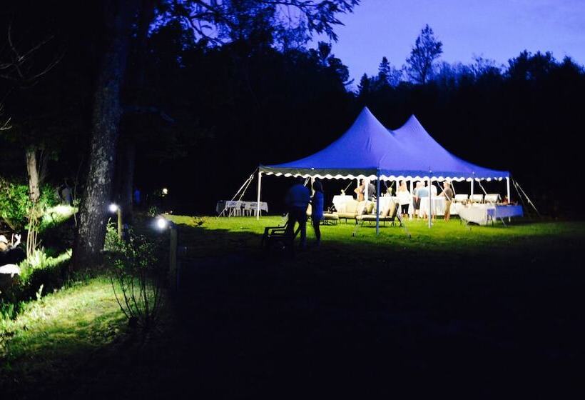 בית מלון כפרי Willoburke Boutique Inn & Nordic Spa