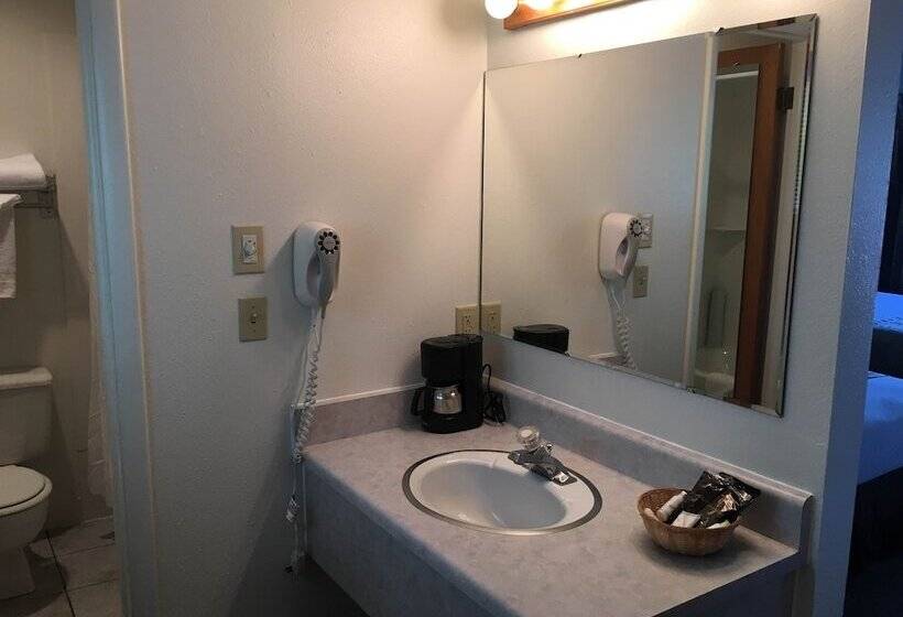 هتل Golden Eagle Inn