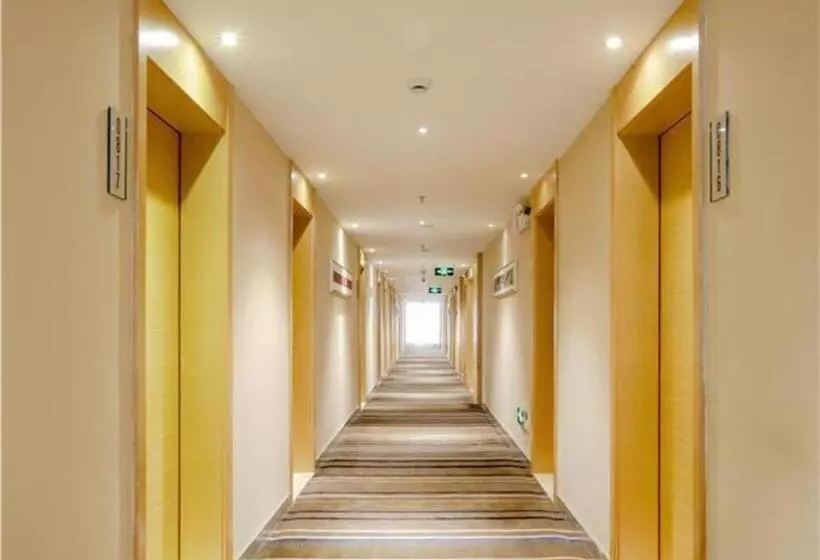 Hotelli City Comfort Inn Nanning Jinchun Sanmei Qingzhu Interchange Metro Station