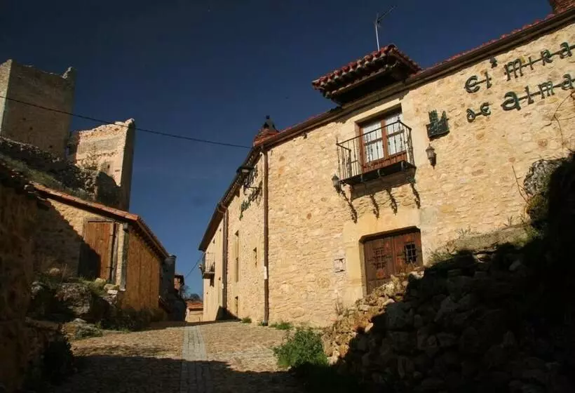 Hotelli El Mirador De Almanzor