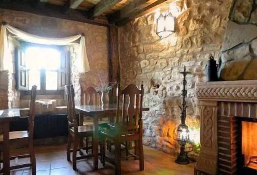 Hotelli El Mirador De Almanzor