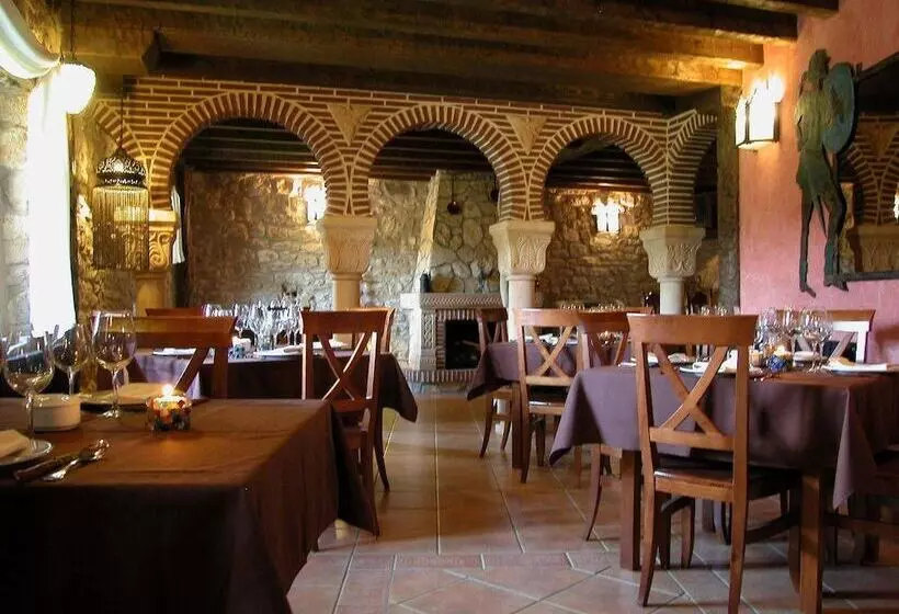 Hotelli El Mirador De Almanzor