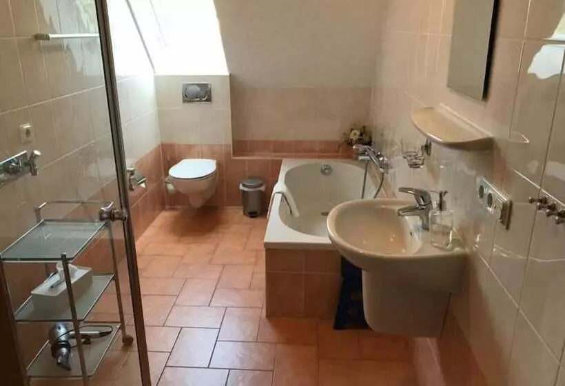 Hotelli Haus Schwielochsee