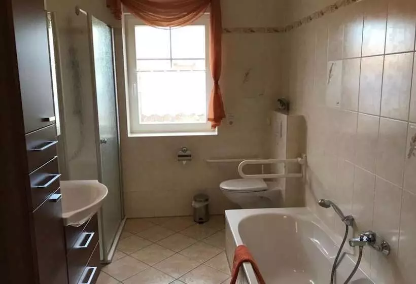 Hotelli Haus Schwielochsee