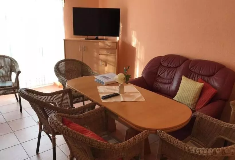 Hotelli Haus Schwielochsee