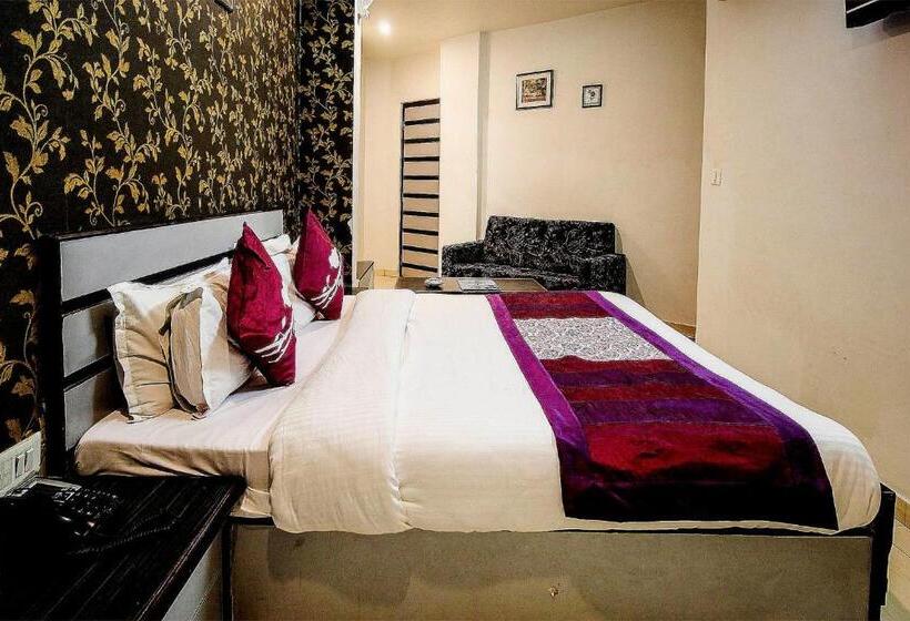 בית מלון כפרי Liberty