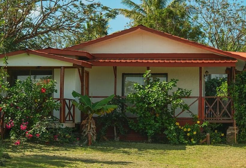 هتل Cabañas Mana Nui Inn