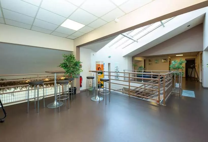 Hotelli Auberge De Jeunesse Hi Bordeaux Blanquefort