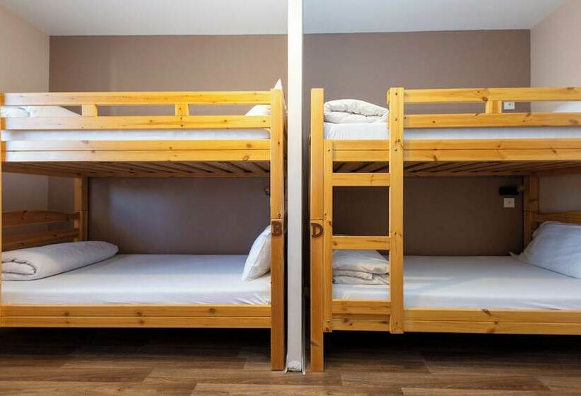 Отель Auberge De Jeunesse Hi Bordeaux Blanquefort