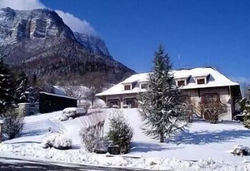 ホテル Auberge Au Pas De L Alpette