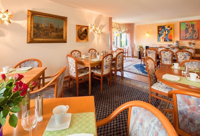 호텔 Garni Schneevoigt