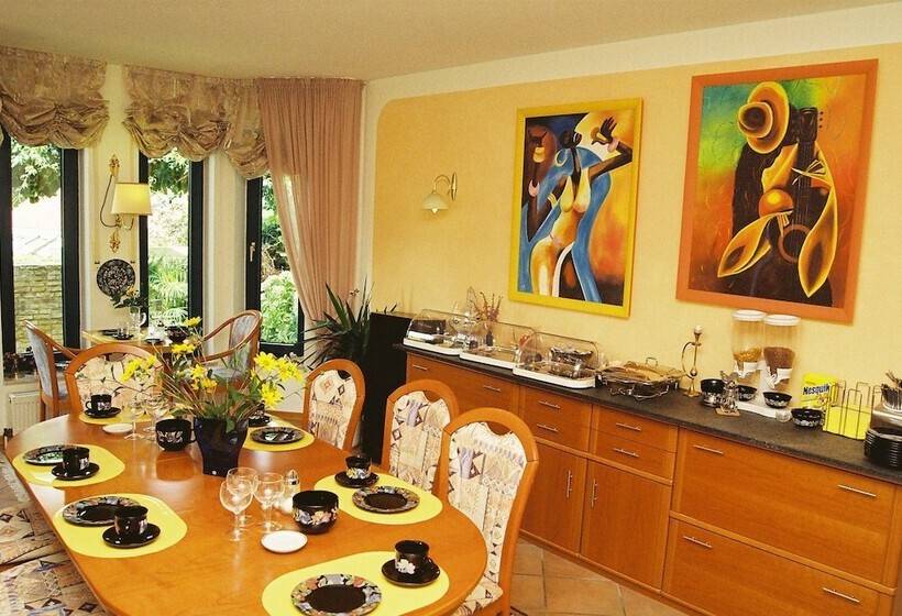 호텔 Garni Schneevoigt