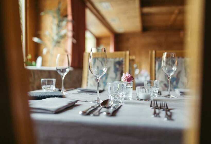 ホテル Kirchenwirt