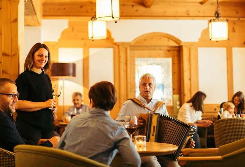 ホテル Kirchenwirt