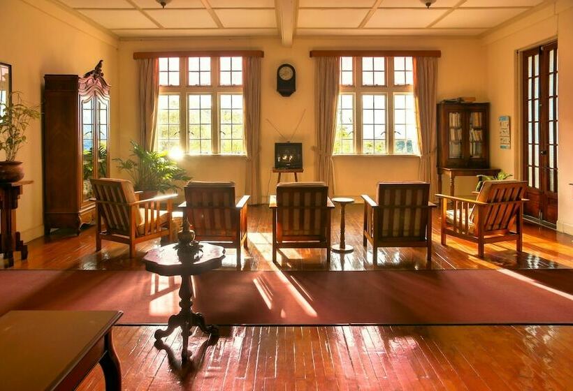 هتل Pax Guest House