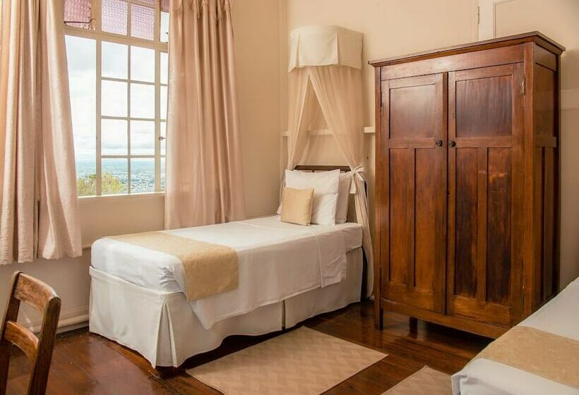 هتل Pax Guest House