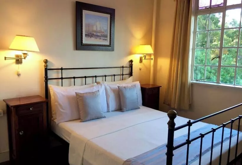 هتل Pax Guest House