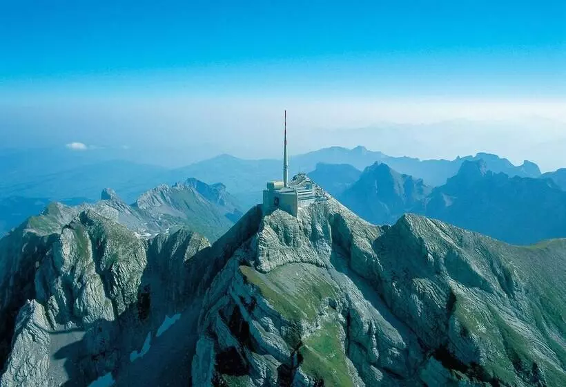 Hotelli Säntis   Das