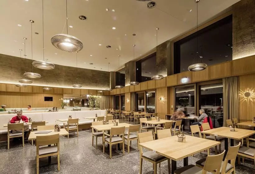 Hotelli Säntis   Das