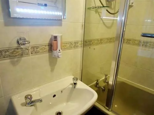 簡易ホテル Talk of the Town