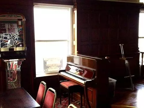 簡易ホテル Talk of the Town