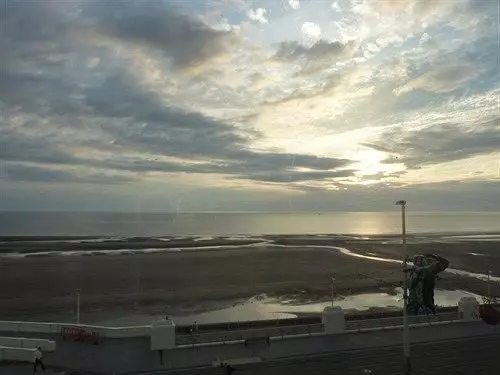 簡易ホテル Talk of the Town