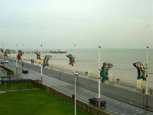 簡易ホテル Talk of the Town