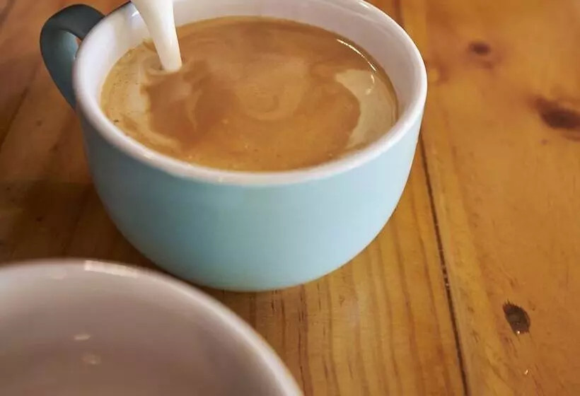 هتل Aloha Apartments