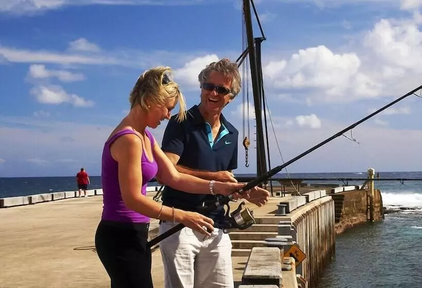 هتل Aloha Apartments