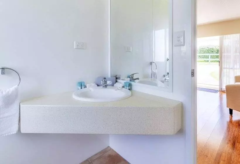 هتل Aloha Apartments