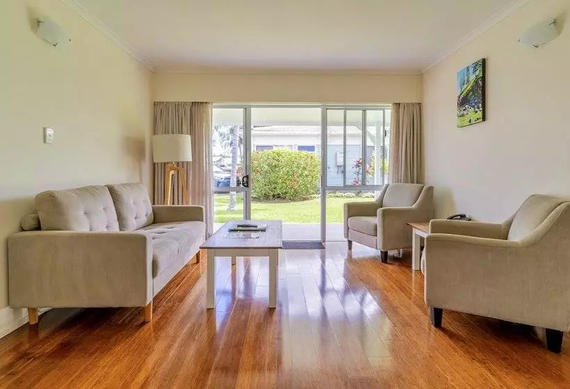 هتل Aloha Apartments