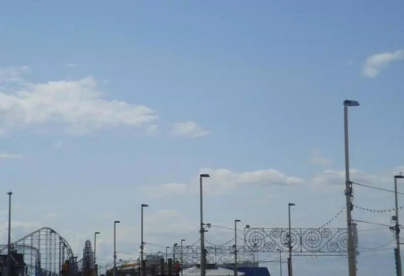 Отель Athol Blackpool