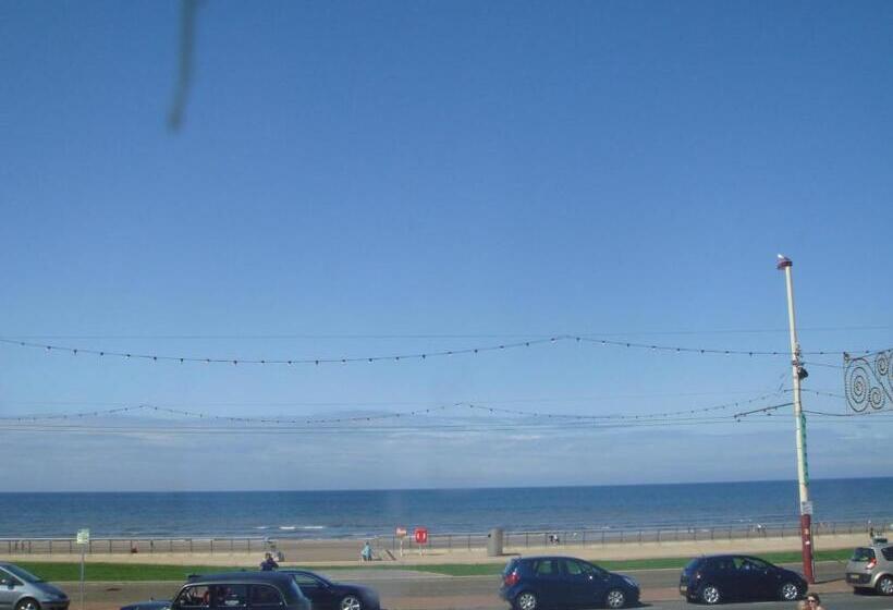 בית מלון כפרי Athol Blackpool