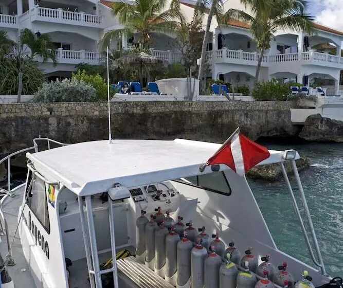 هتل Belmar Oceanfront Apartments