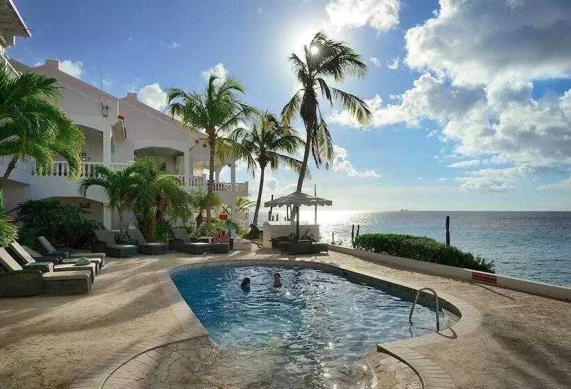 هتل Belmar Oceanfront Apartments