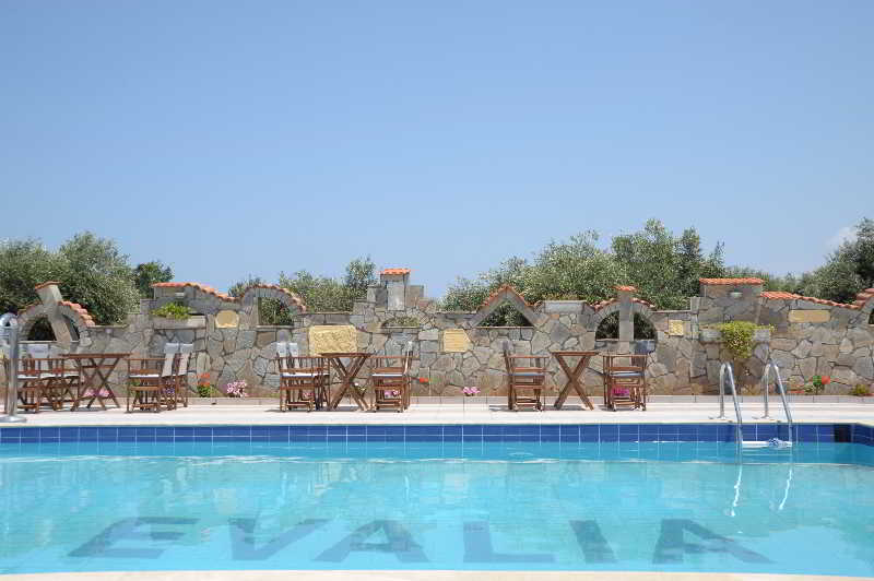 בית מלון כפרי Evalia Apartments