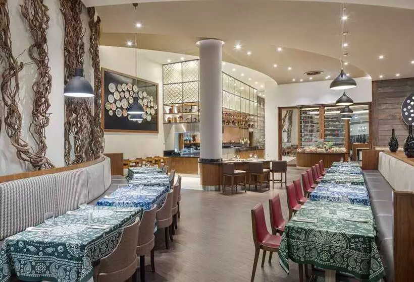 هتل Hilton Batumi