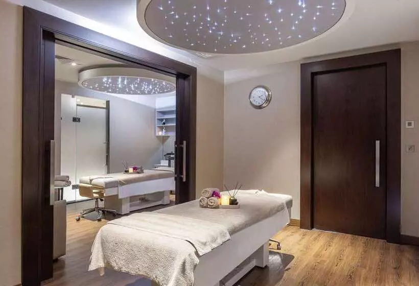 هتل Hilton Batumi