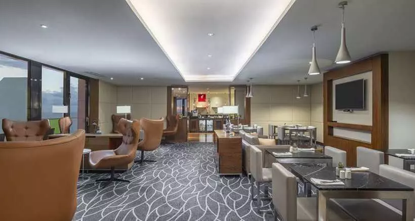 هتل Hilton Batumi