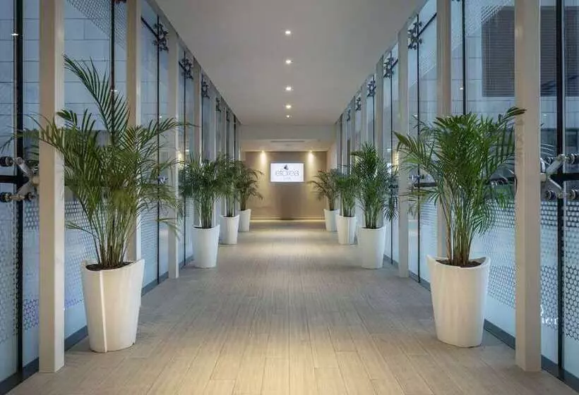 هتل Hilton Batumi