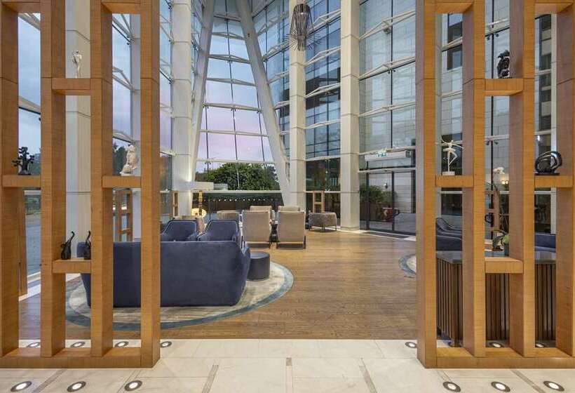 هتل Hilton Batumi