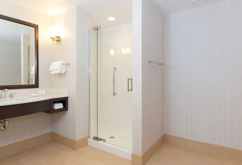 בית מלון כפרי Hilton Garden Inn Burlingtondowntown